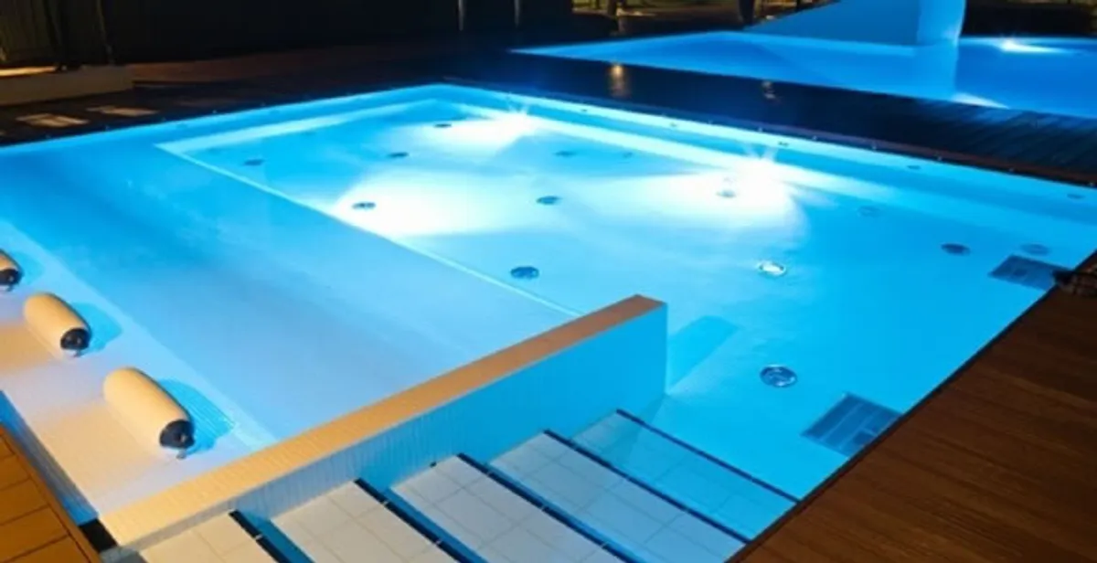 pool light installation and repair services providing modern illuminated pool lighting in Los Angeles, CA